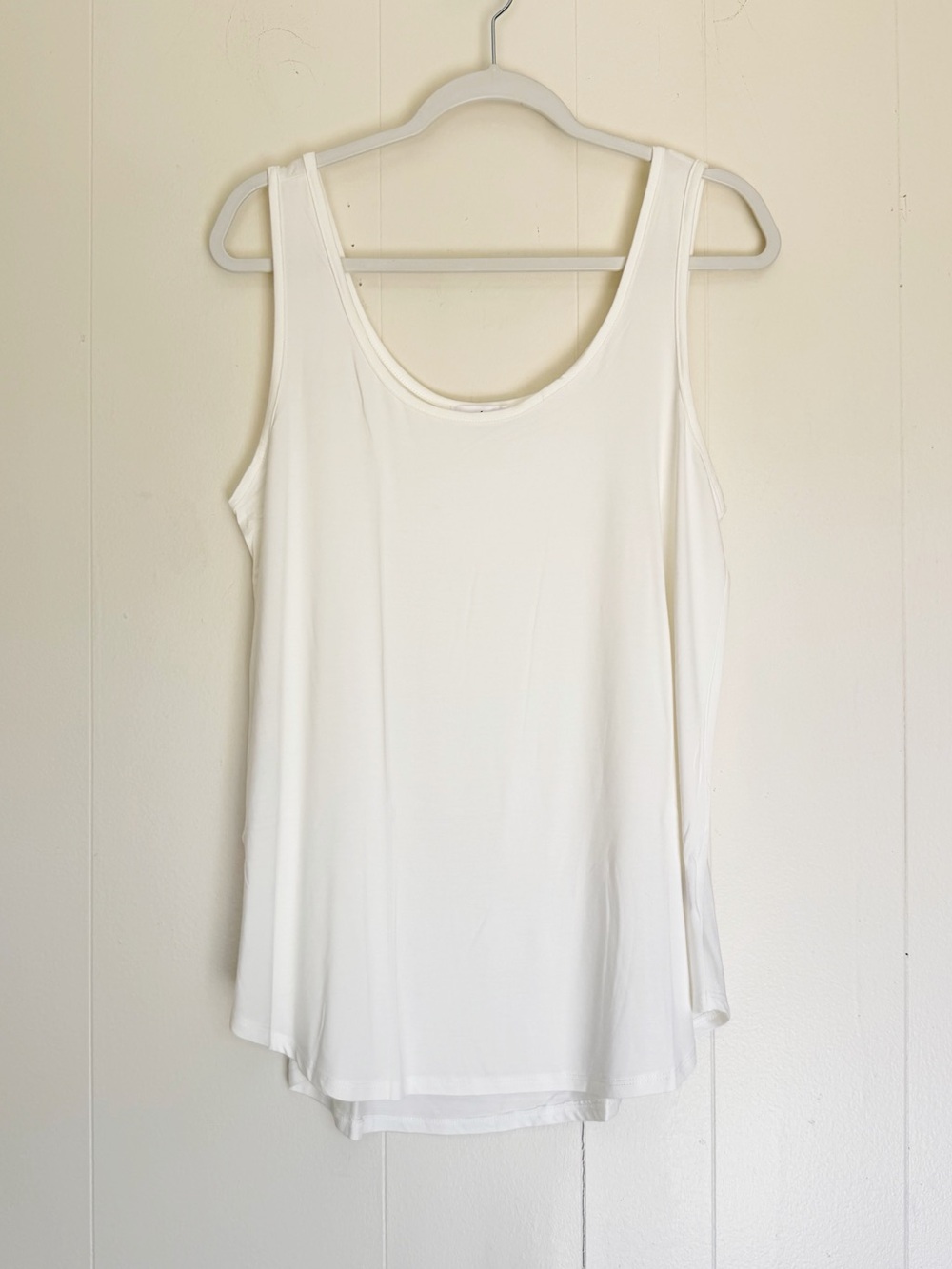 NEW CARLY JEAN LOS ANGELES CJLA Favorite Tank Ivory